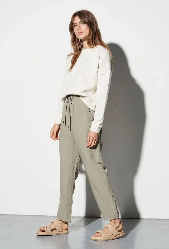 Staple the Label Thalia Drawstring Pant in Sage