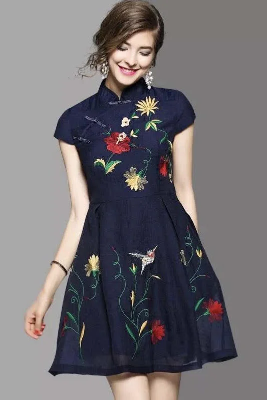Floral Embroidered Qipao Dress Cozy Women's Sherpa - lined